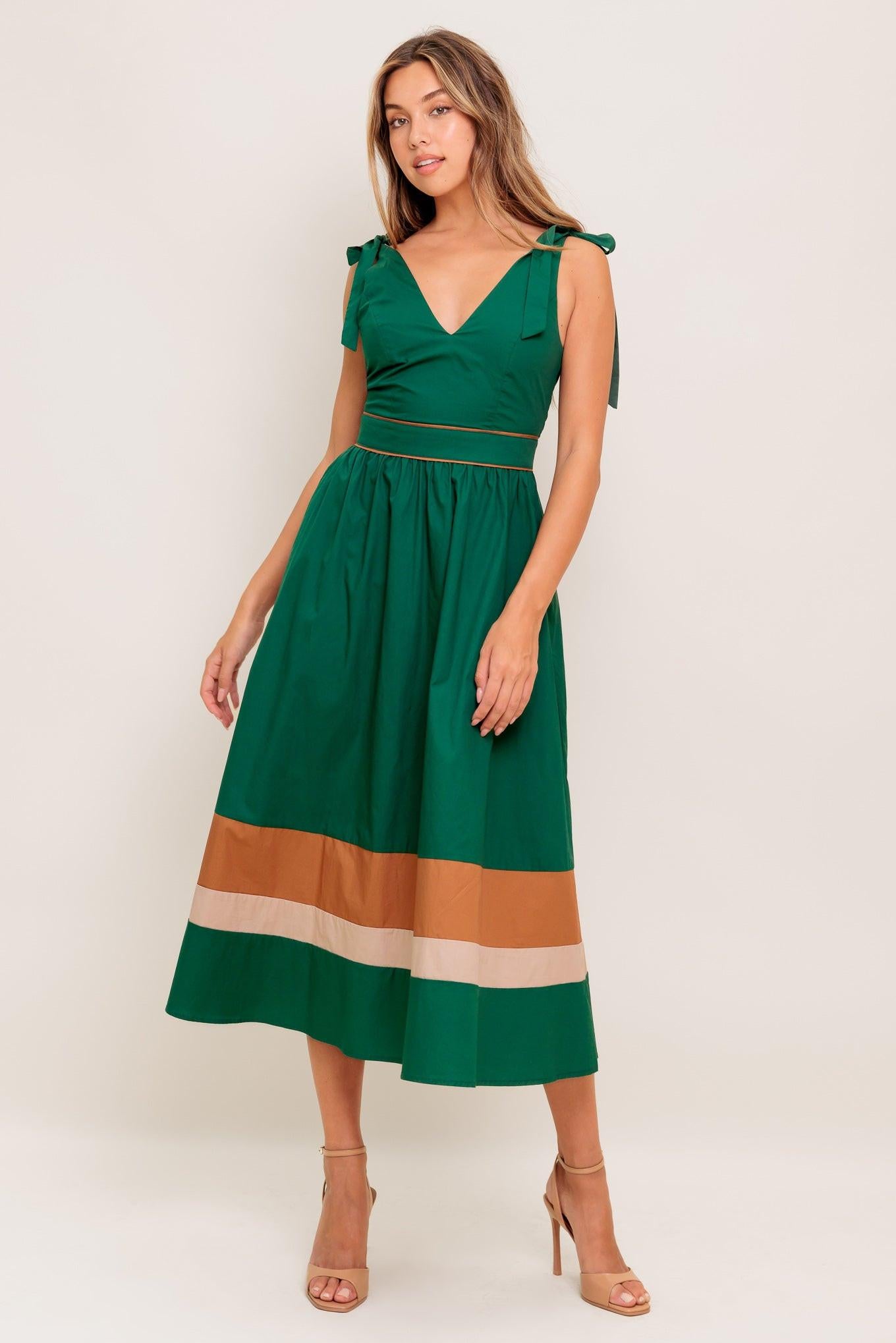 FOREST CHARM WOVEN COLOR BLOCKED MIDI DRESS.