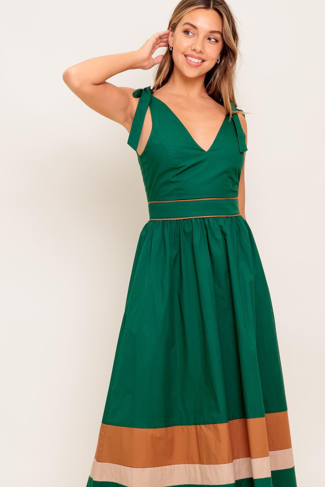 FOREST CHARM WOVEN COLOR BLOCKED MIDI DRESS.