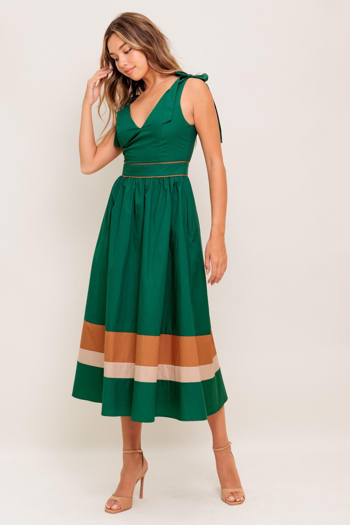 FOREST CHARM WOVEN COLOR BLOCKED MIDI DRESS.