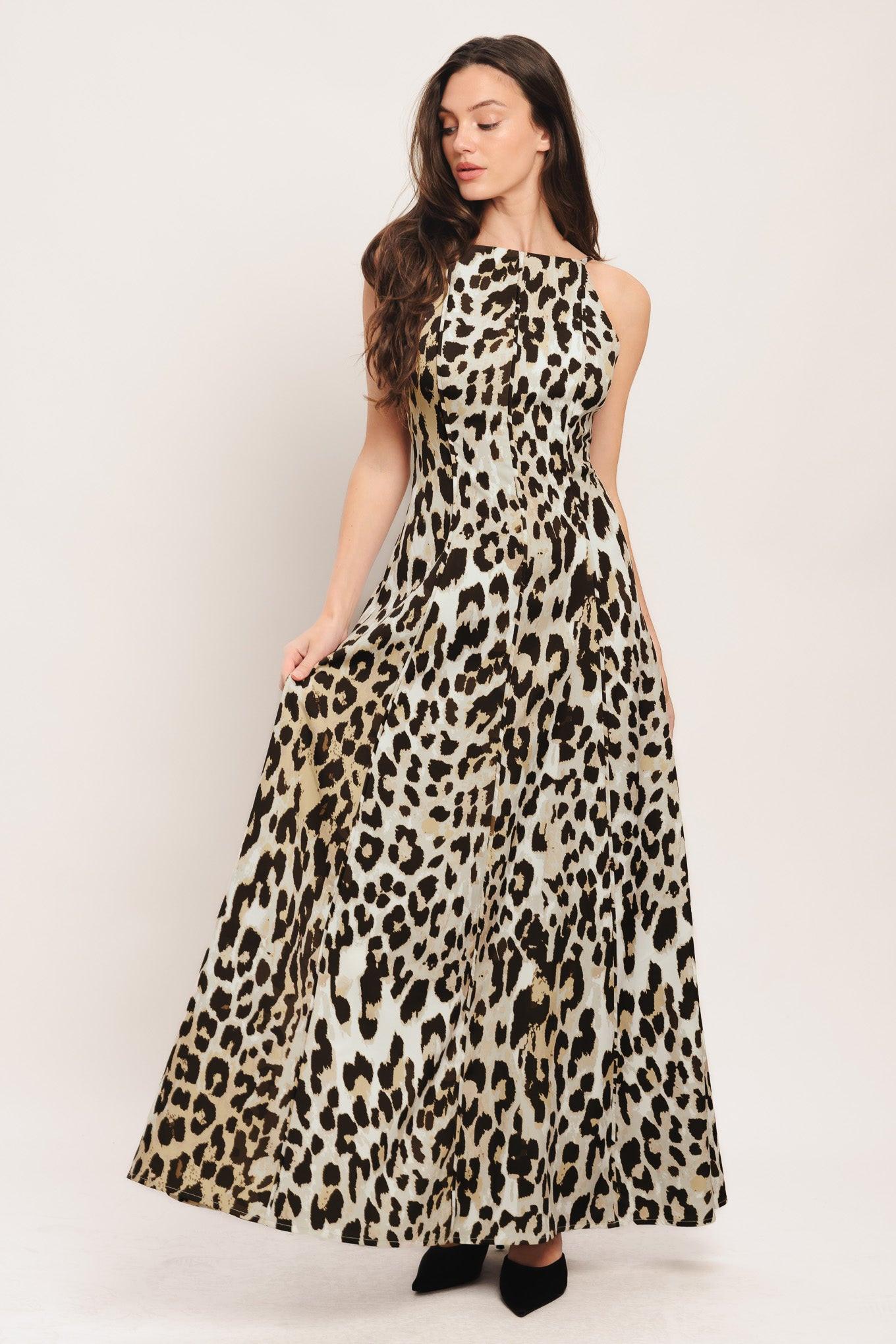 A printed woven maxi dress featuring straight neckline, straps, circle skirt and back zipper closure
Details:
Self: 95% Polyester 5% Spandex
Size & Fit
-Model is 5`8" And Wearing Size Small
-Measurements Taken From Size Small
-Approx. Length: 58"