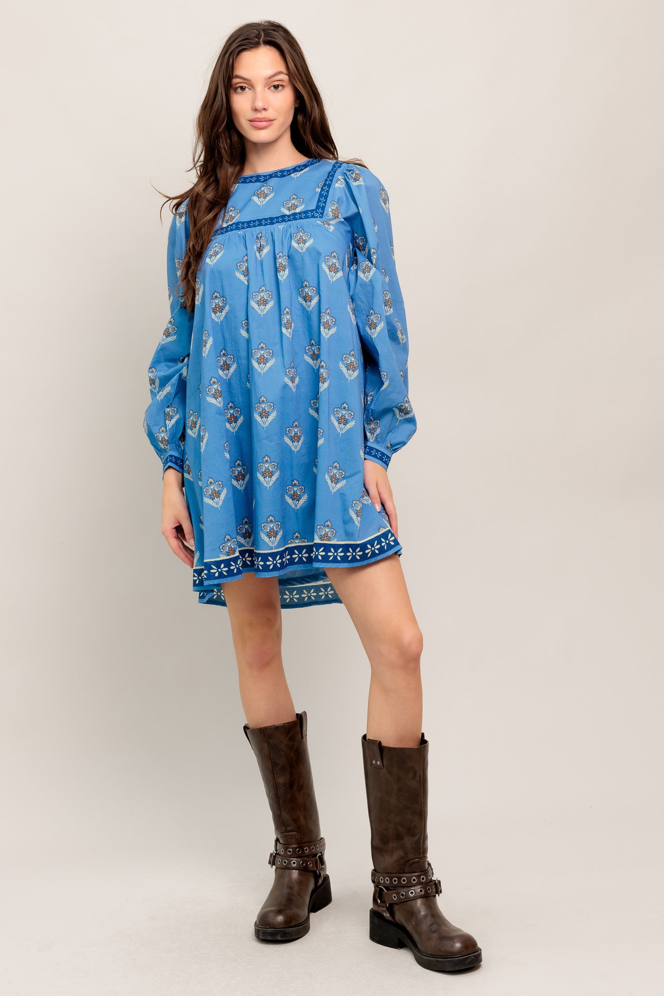 Blue long-sleeve dress with floral print and border trim
Details:
Self: 100% Cotton
Lining: 100% Polyester
Size & Fit
- Model is 5`8" And Wearing Size Small
- Measurements Taken From Size Small
- Approx. Length: 34"