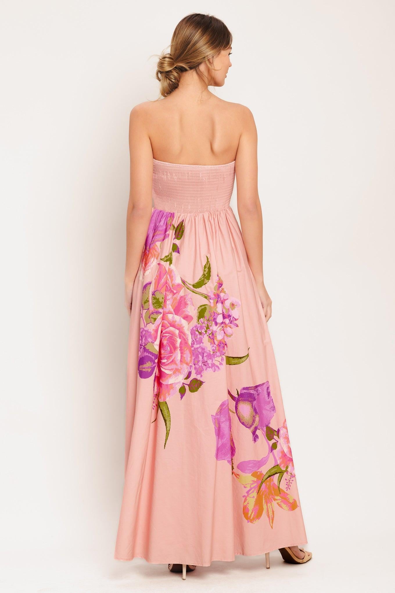 A printed woven maxi dress featuring strapless, full skirt and smocked back bodice
Details:
Self: 100% Cotton
Lining: 100% Polyester
Size & Fit
-Model is 5`8" And Wearing Size Small
-Measurements Taken From Size Small
-Approx. Length: 52"