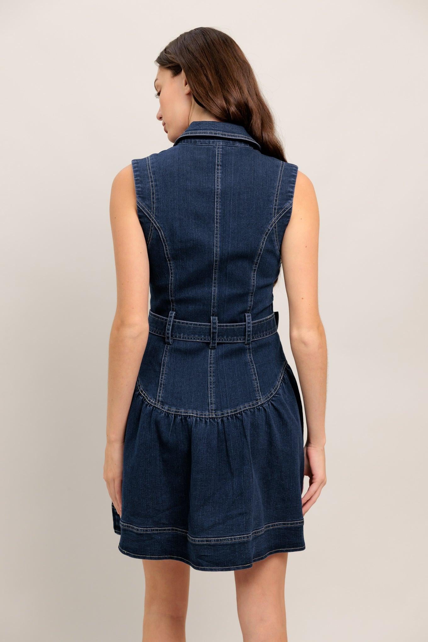 A denim mini dress featuring lapel, sleeveless, drop waistline, front button down and self belt
Details:
Self: 70% Cotton 28% Polyester 2% Spandex
Size & Fit
- Model is 5`8" And Wearing Size Small
- Measurements Taken From Size Small
- Approx. Length: 35"