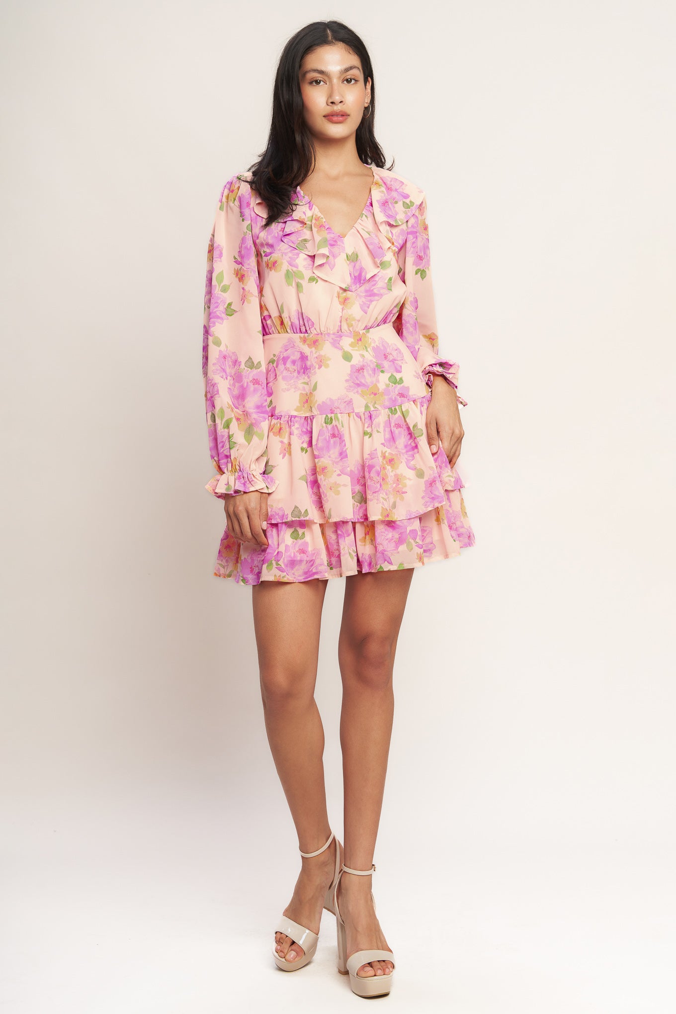 A printed woven mini dress featuring V neckline with ruffle, long sleeve, double layer ruffle hem and side zipper closure
Details:
Self : 100% Polyester
Lining : 100% Polyester
Size & Fit
- Model is 5`8" And Wearing Size Small
- Measurements Taken From Size Small
- Approx. Length: 35" Flying Tomato