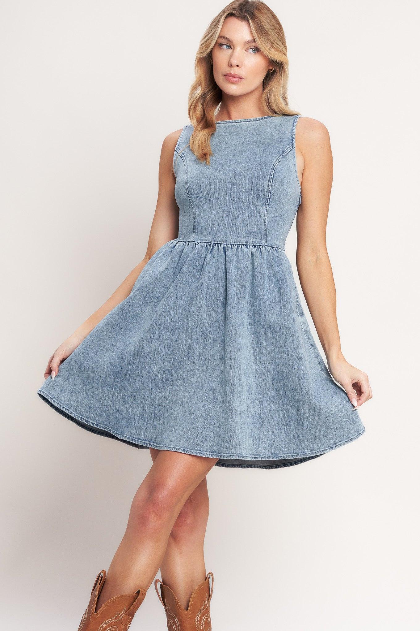 Details:
Self: 70% Cotton 29% Polyester 1% Spandex
Size & Fit
-Model is 5`8" And Wearing Size Small
-Measurements Taken From Size Small
-Approx. Length: 35"