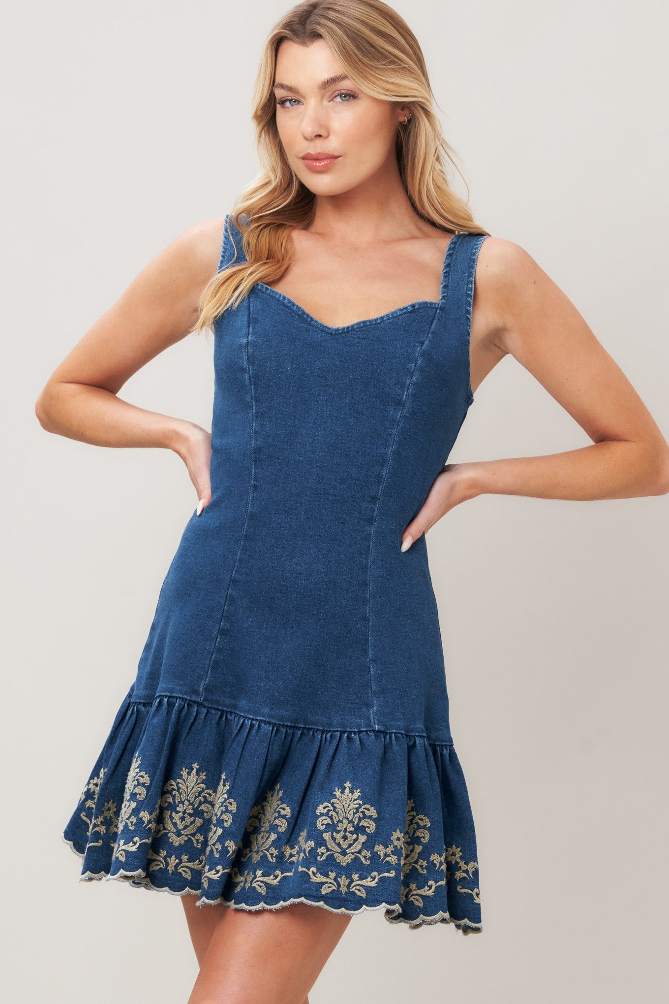 VINTAGE WAVE DENIM MINI DRESS.