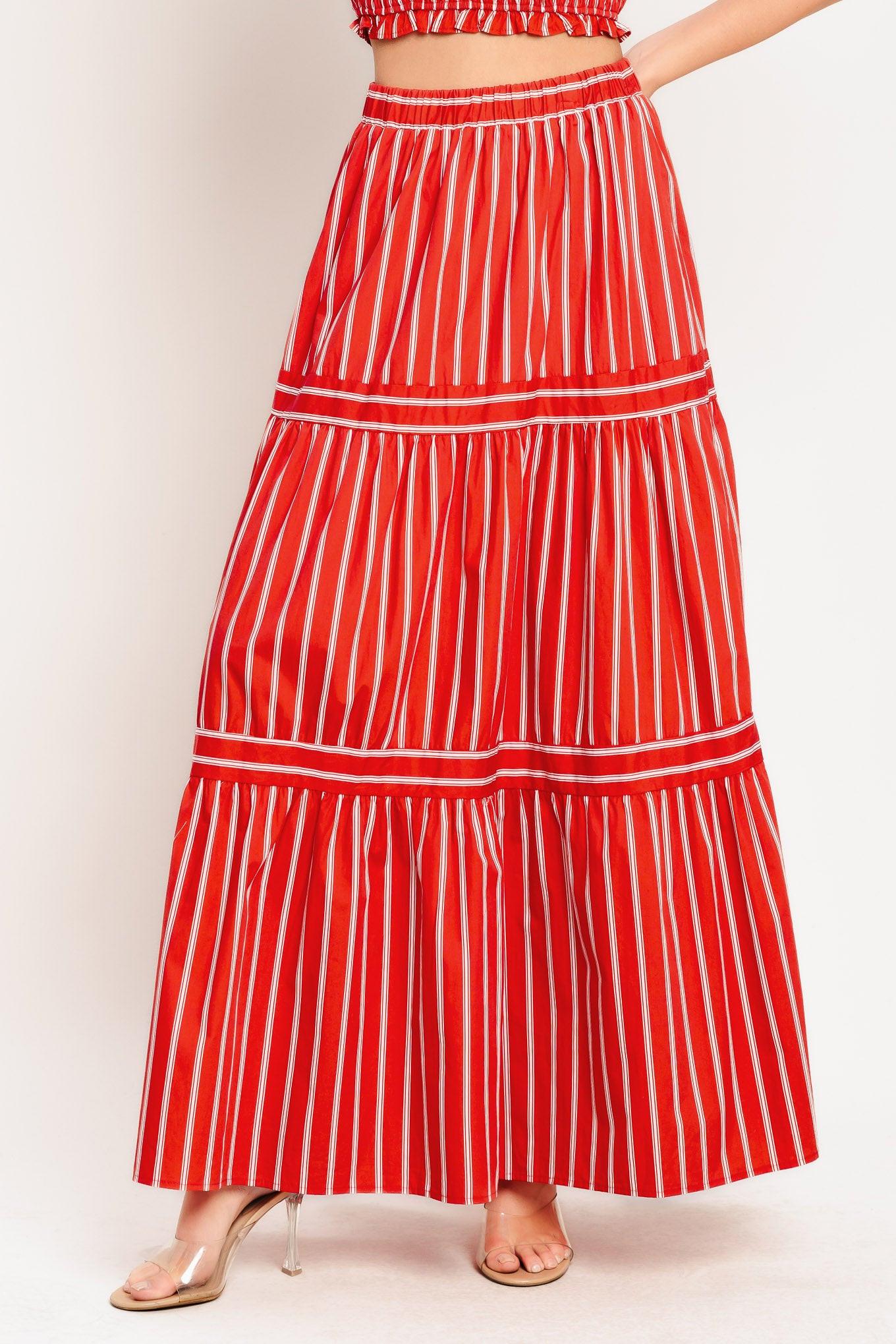 A striped woven maxi skirt with elastic waist and tiered skirt. Matching top IT13960B
Details:
Self: 100% Cotton
Lining: 100% Polyester
Size & Fit
-Model is 5`8" And Wearing Size Small
-Measurements Taken From Size Small
-Approx. Length: 42"