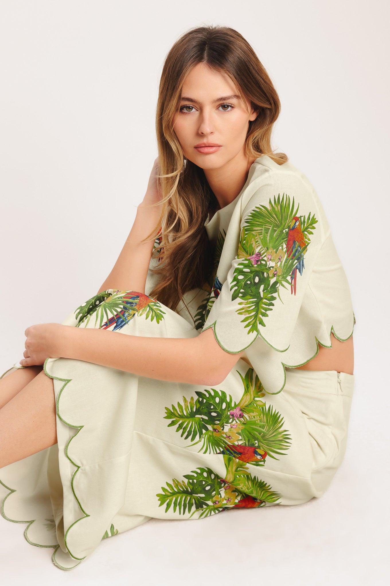 A printed woven midi skirt featuring scallop edge and side zipper closure. Matching top IT13985B
Details:
Self: 50% Cotton 20% Rayon 20% Polyester 10% Linen
Lining: 100% Polyester
Size & Fit
-Model is 5`8" And Wearing Size Small
-Measurements Taken From Size Small
-Approx. Length: 34"