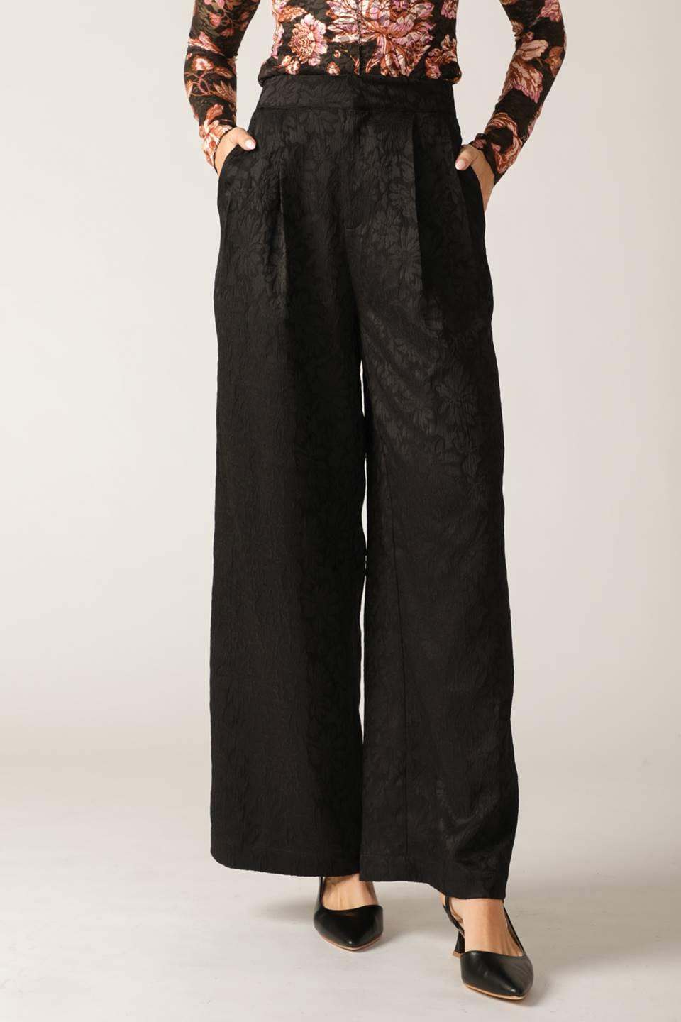 ELEGANT ESSENCE WOVEN PANTS.