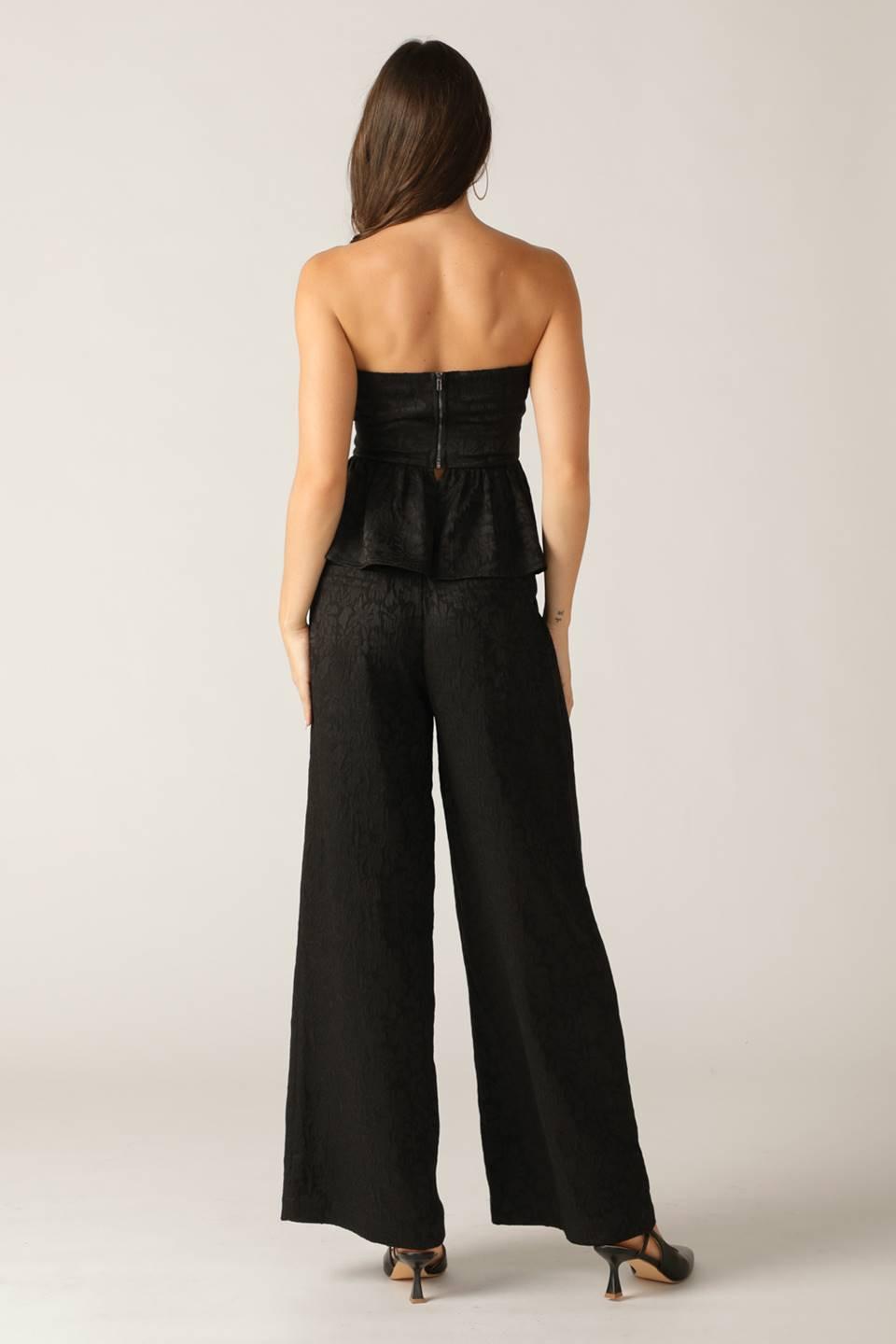 ELEGANT ESSENCE WOVEN PANTS.
