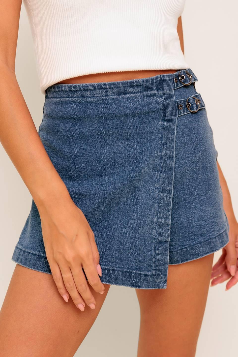 WILD BLUE MORNINGS DENIM SKORT.