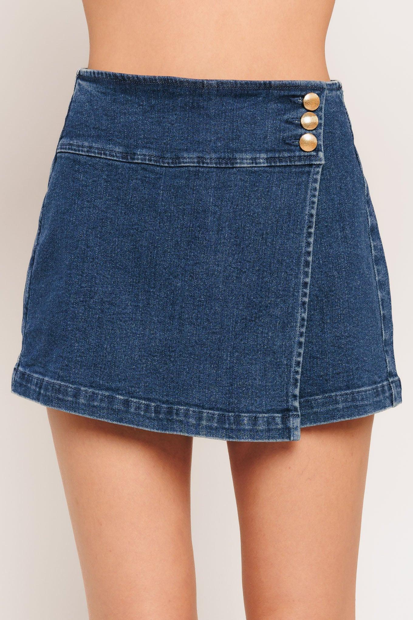Details:
Self: 85% Cotton 5% Polyester 8% Viscose 2% Spandex
Size & Fit
-Model is 5`8" And Wearing Size Small
-Measurements Taken From Size Small
-Approx. Length: 14"
