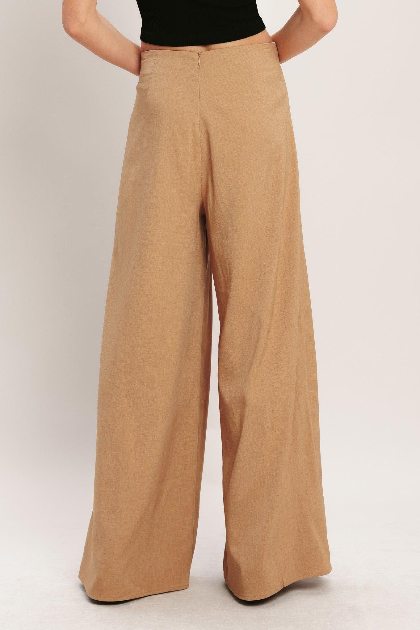 CARAMEL COAST WOVEN PANTS.