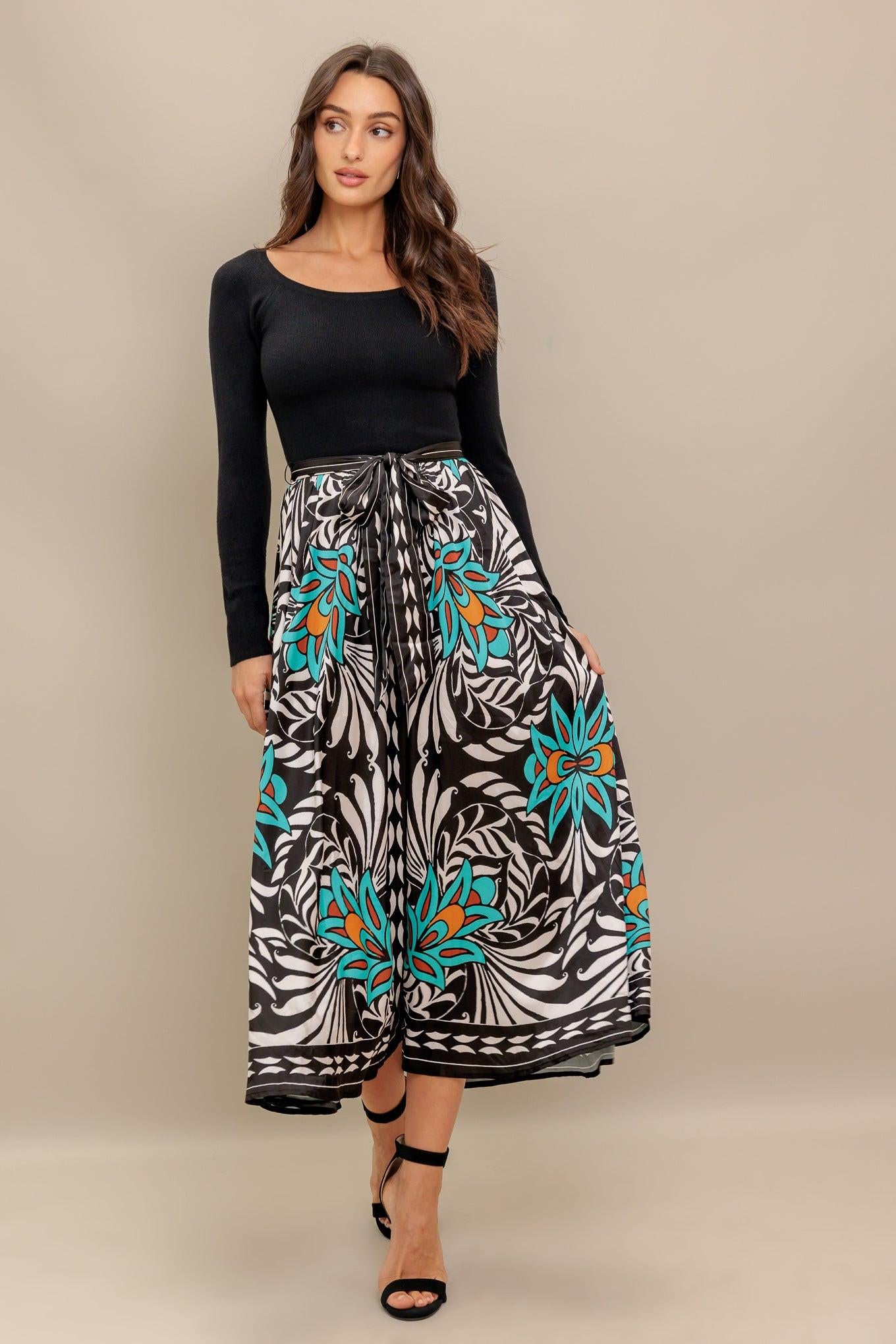 SUNBURST GARDEN BLACK MIDI DRESS.