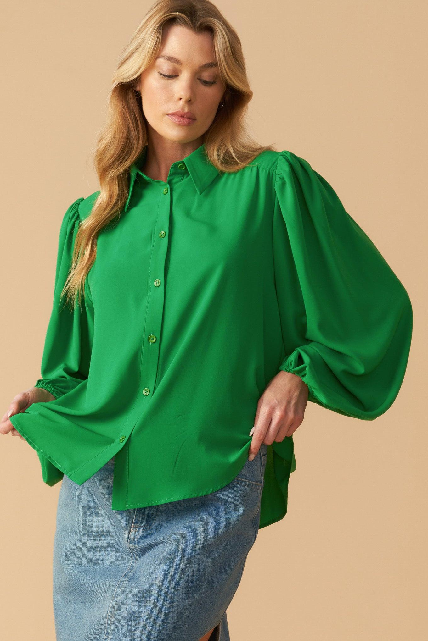 COMFORTABLE CHARM WOVEN TOP.