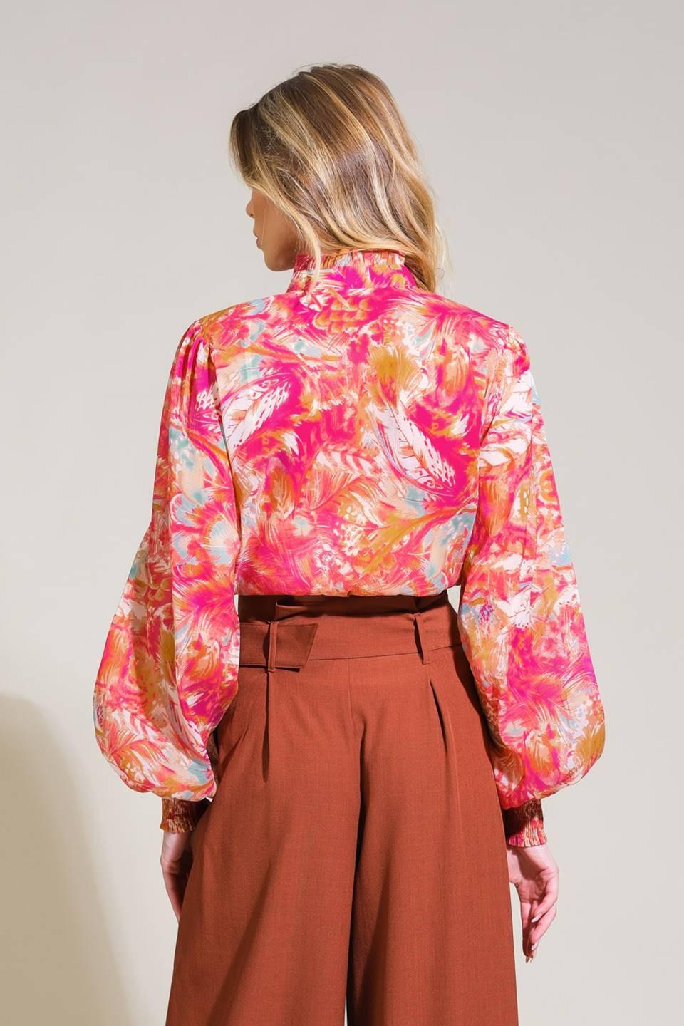 SEASONAL MOVES WOVEN TOP.