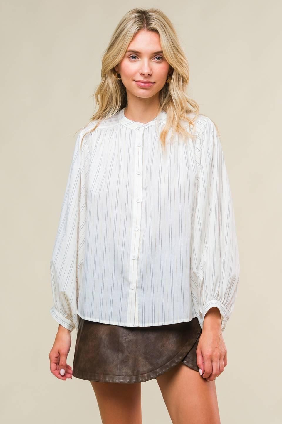 CLEAN AESTHETIC WOVEN TOP.