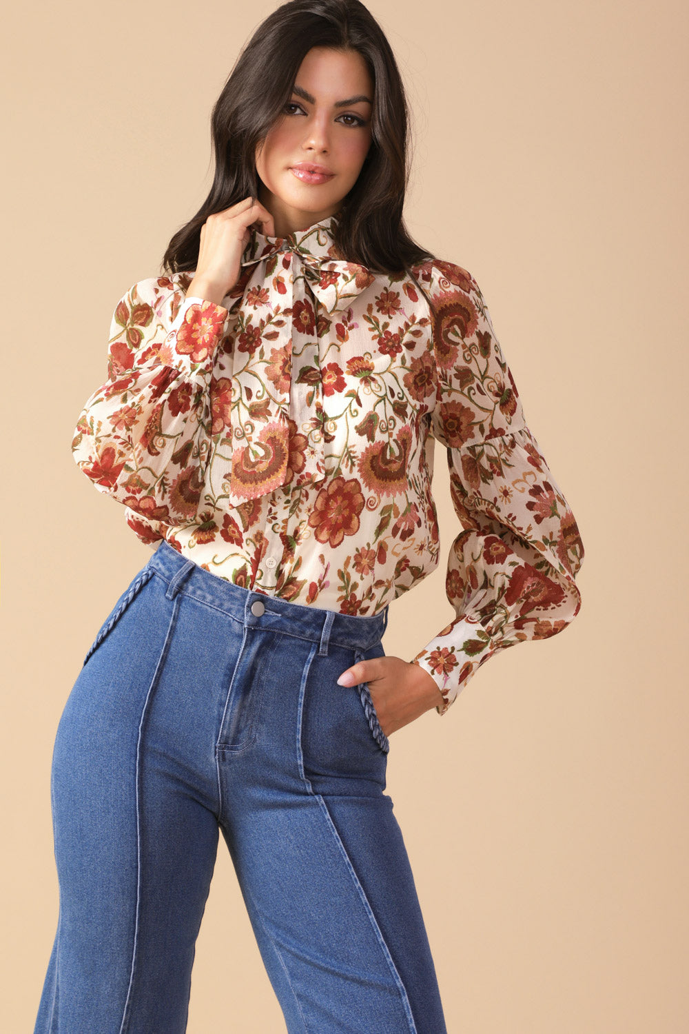 A printed woven blouse featuring front bow tie, button down and long sleeve
Details:
Self : 100% Polyester
Lining : 100% Polyester
Size & Fit
- Model is 5`8" And Wearing Size Small
- Measurements Taken From Size Small
- Approx. Length: 24"
