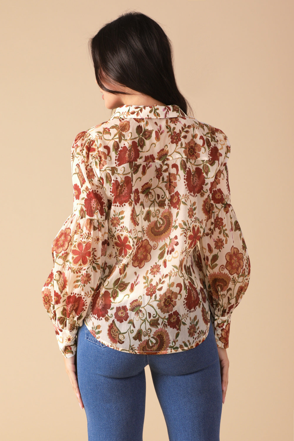 A printed woven blouse featuring front bow tie, button down and long sleeve
Details:
Self : 100% Polyester
Lining : 100% Polyester
Size & Fit
- Model is 5`8" And Wearing Size Small
- Measurements Taken From Size Small
- Approx. Length: 24"