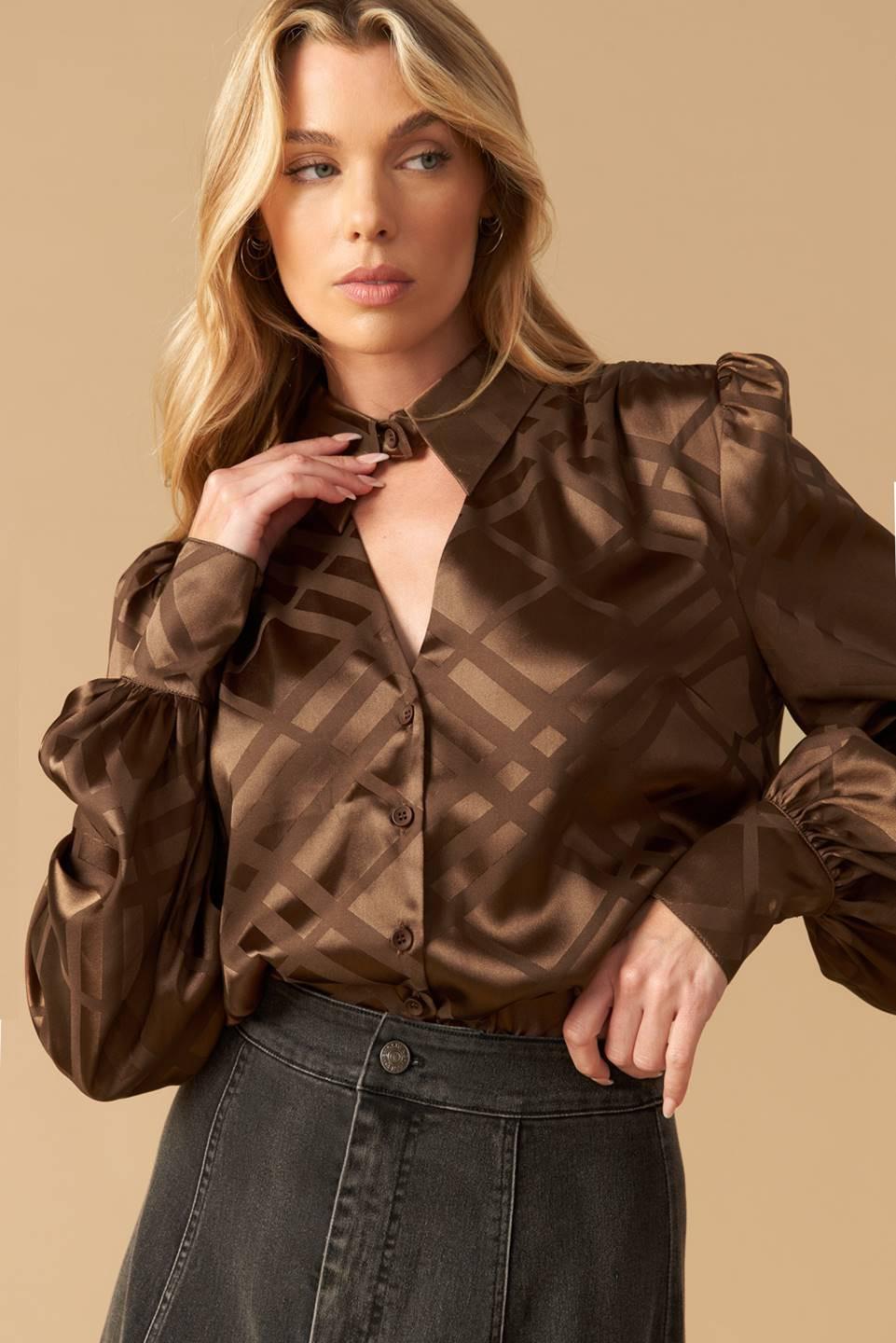 THE ART OF BALANCE WOVEN SATIN TOP.