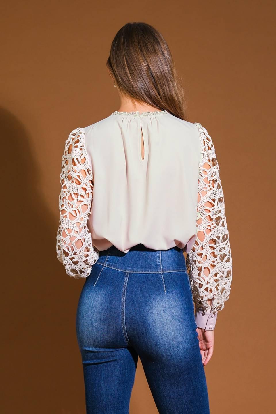 DAYDREAM FANTASIES WOVEN TOP.