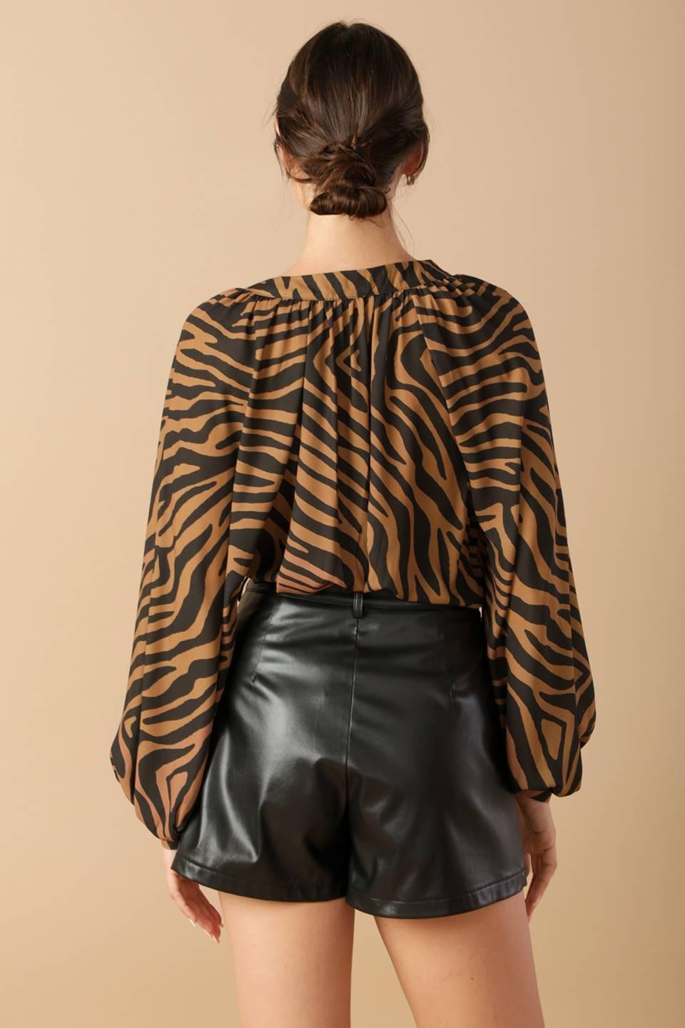 LOVING MYSELF WOVEN TOP.