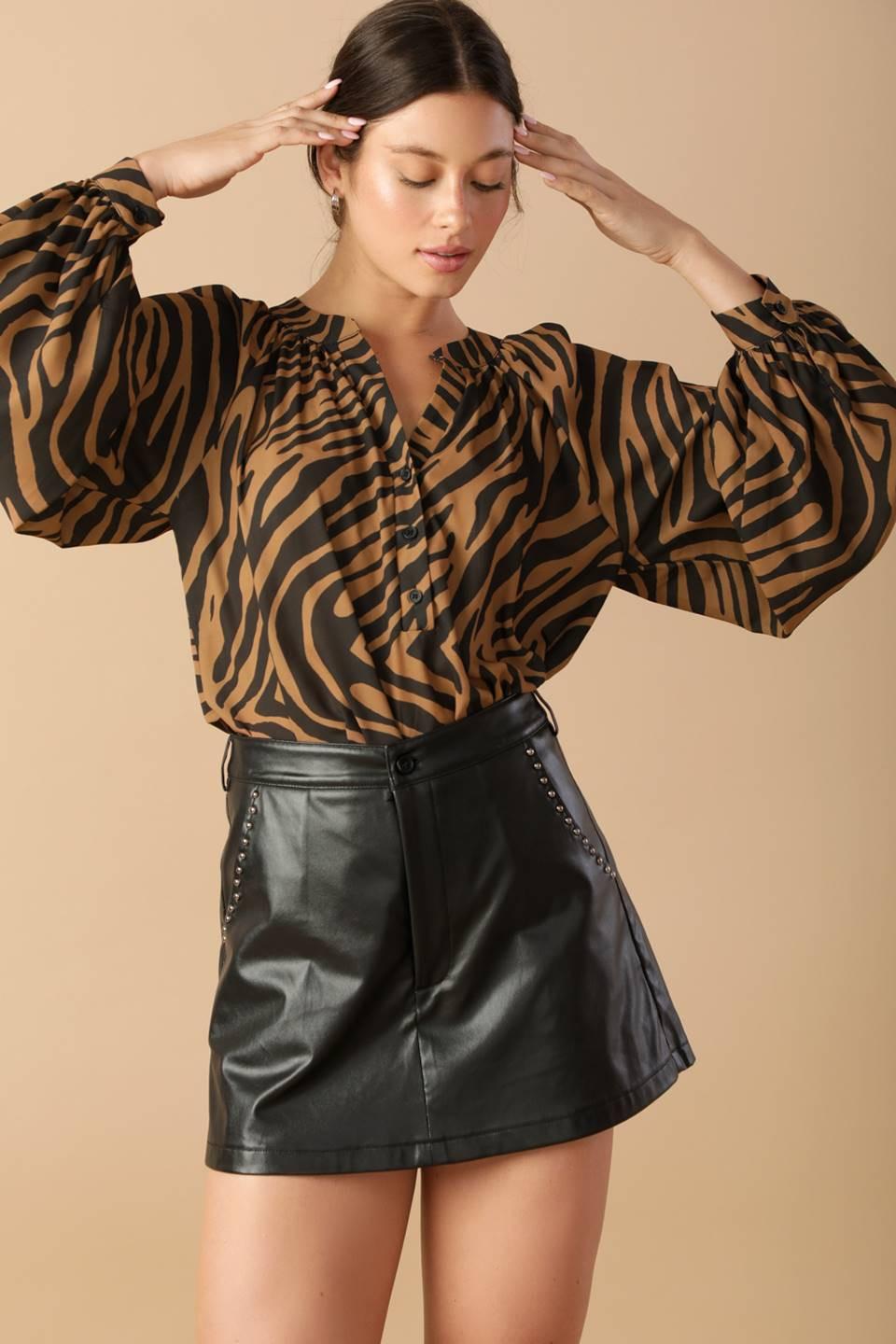 LOVING MYSELF WOVEN TOP.