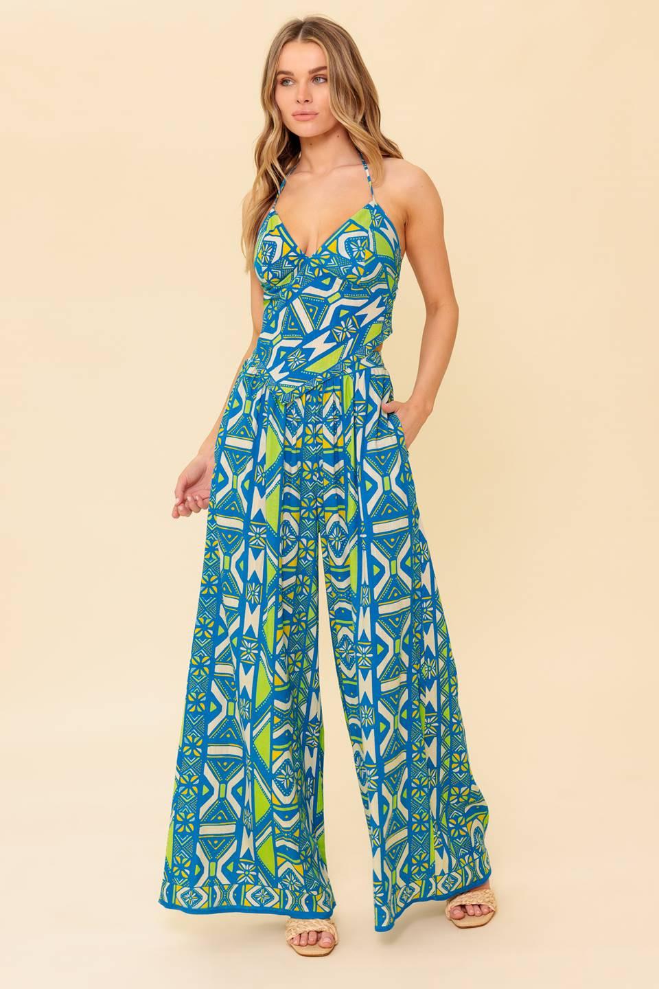 STUN LIKE ME NAVY WOVEN TOP AND PANT SET.