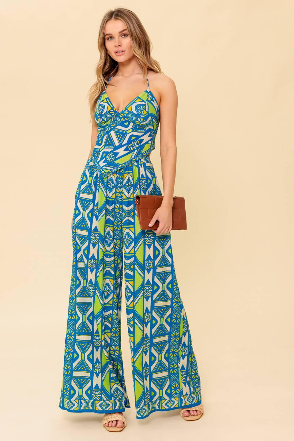STUN LIKE ME NAVY WOVEN TOP AND PANT SET.