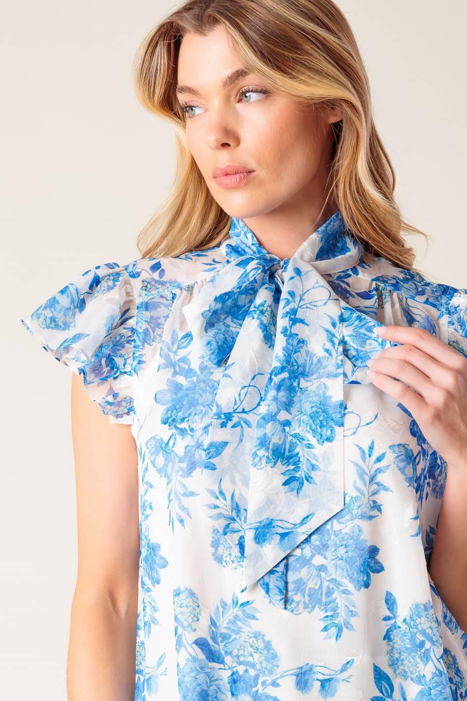 BEAUTY ICON WOVEN TOP.