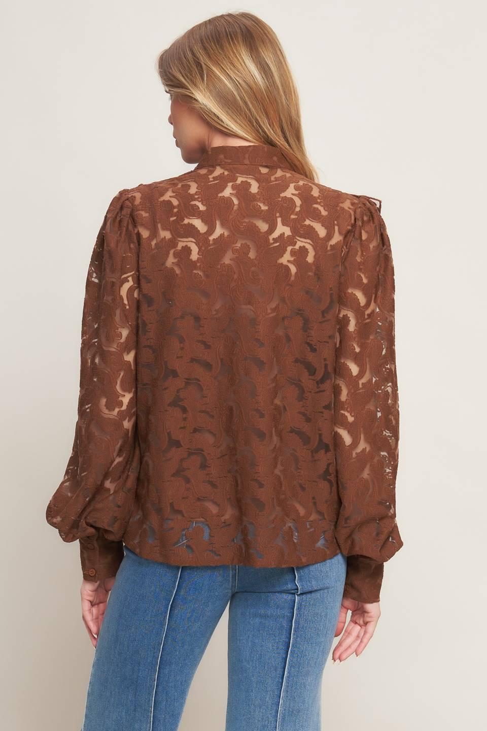 ROMANTIC SHADE WOVEN LACE TOP.