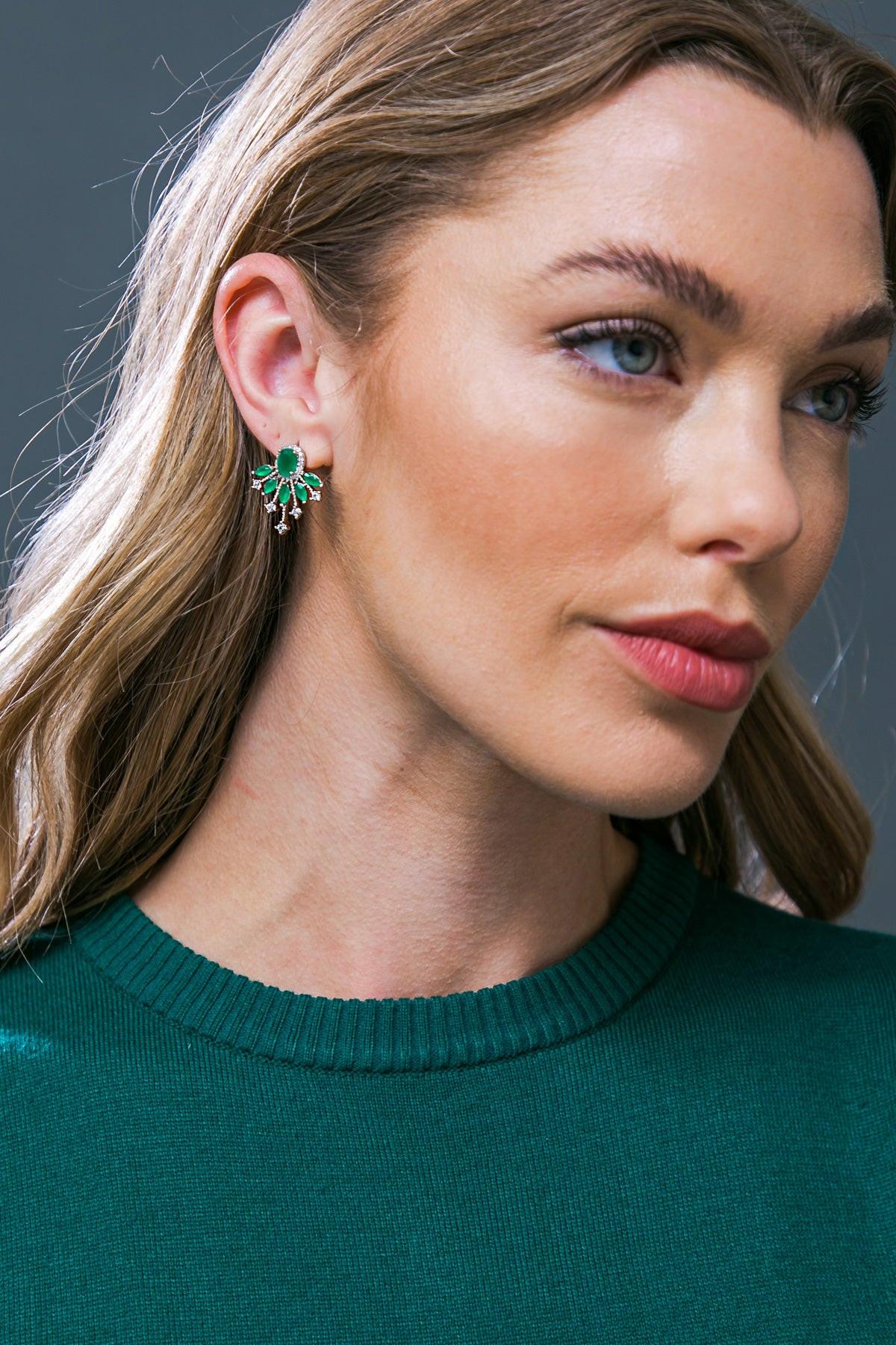 GREEN STARBURST FAN STUD EARRINGS.