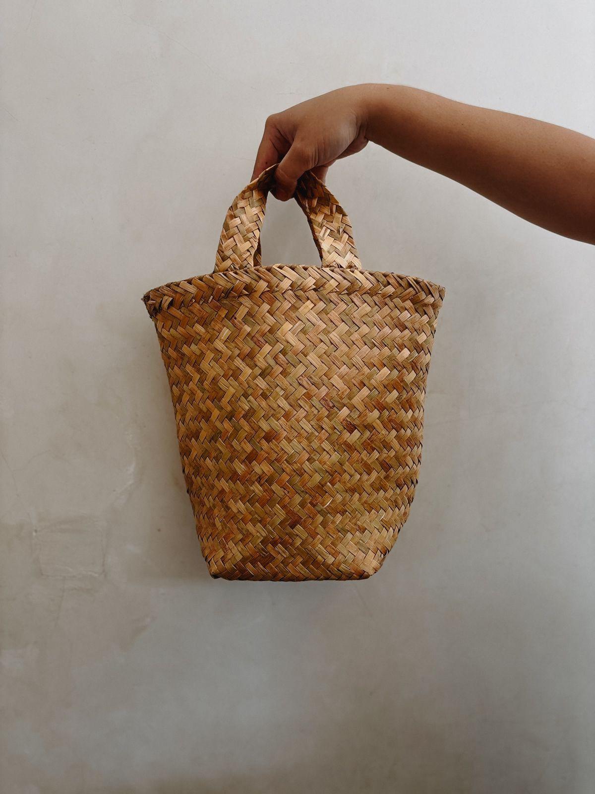 Isla Woven Handbag.
