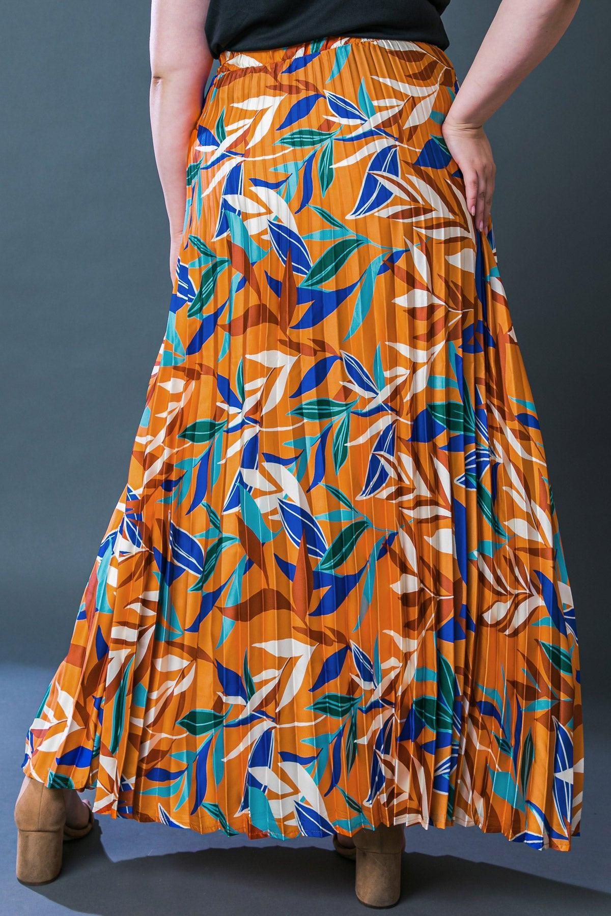 FEELS LIKE FALL WOVEN MAXI SKIRT.