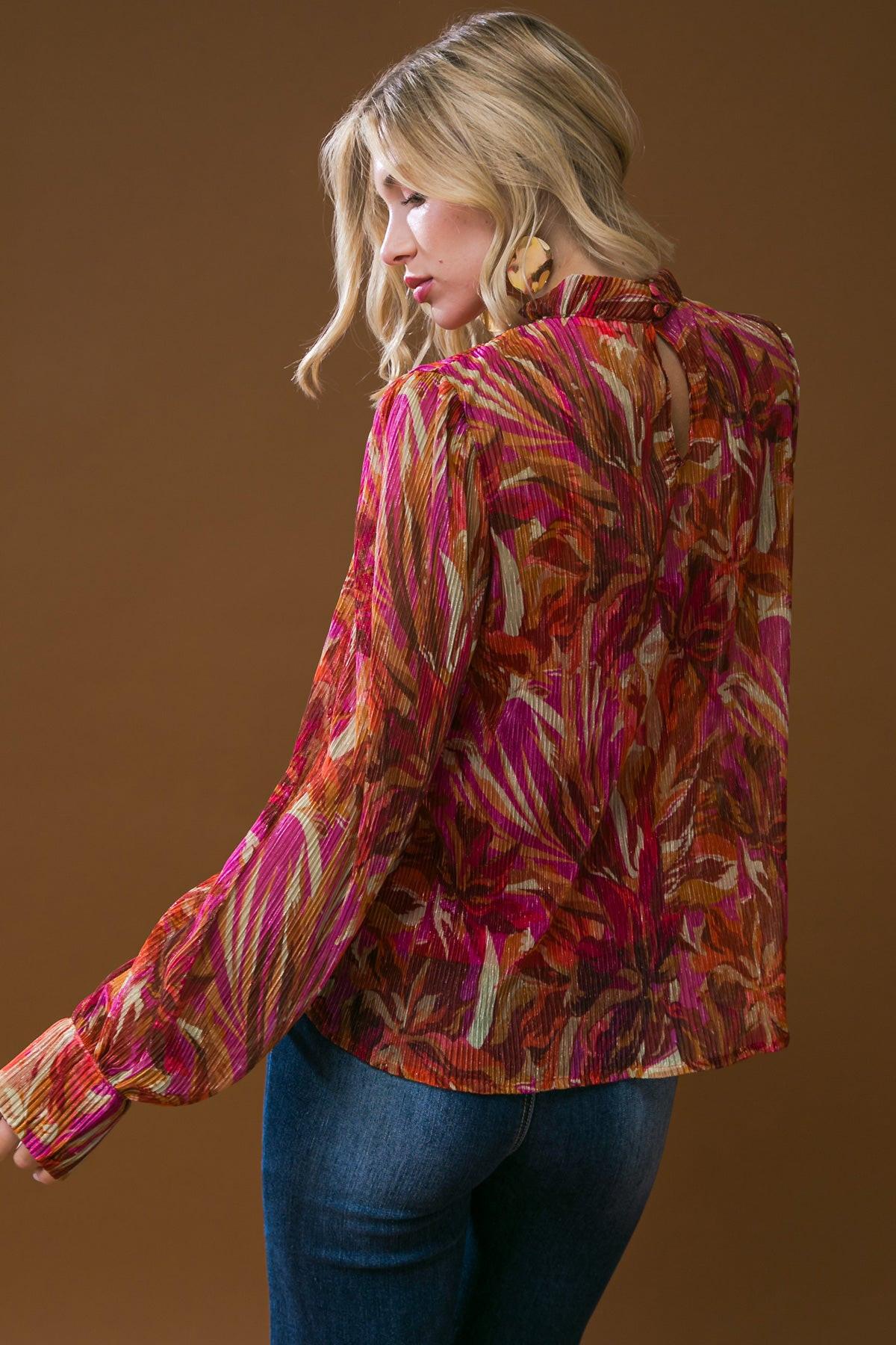 CRUSHING ON YOU WOVEN TOP.