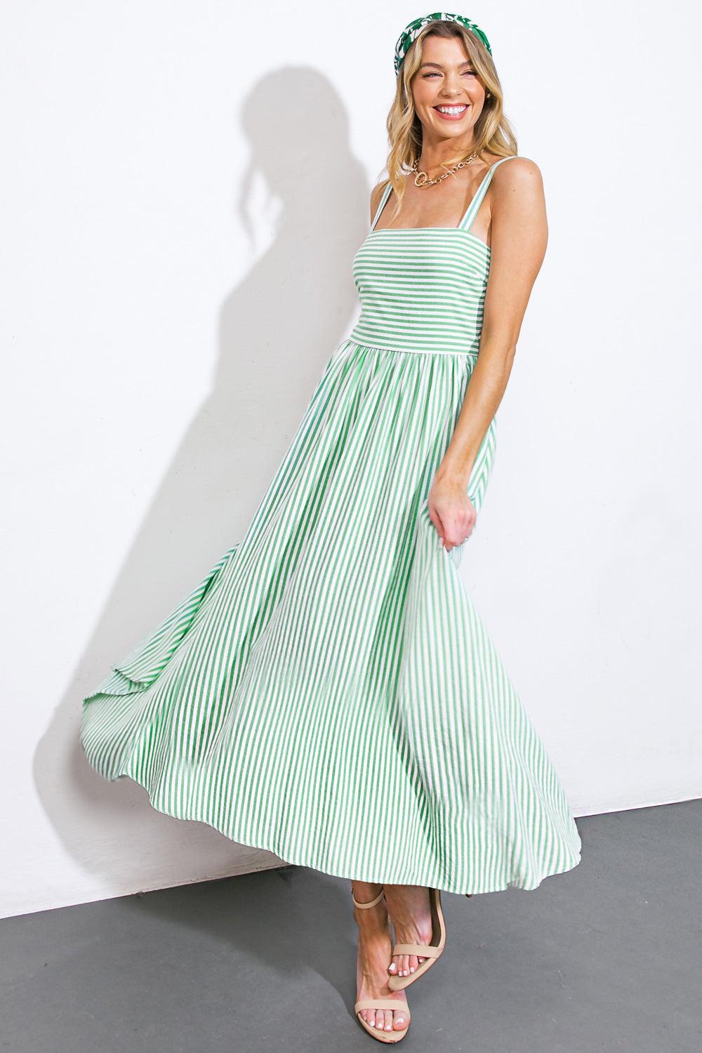 ATTRACTING LOOKS WOVEN MIDI DRESS.