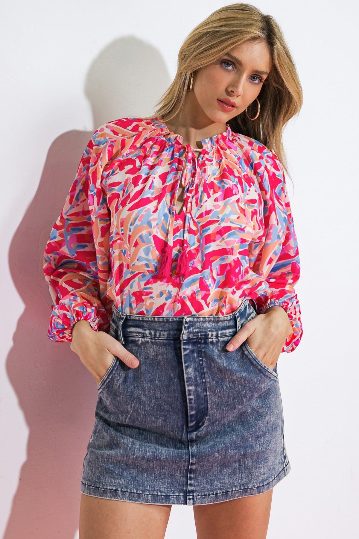 MISTLETOE MOMENT WOVEN TOP.