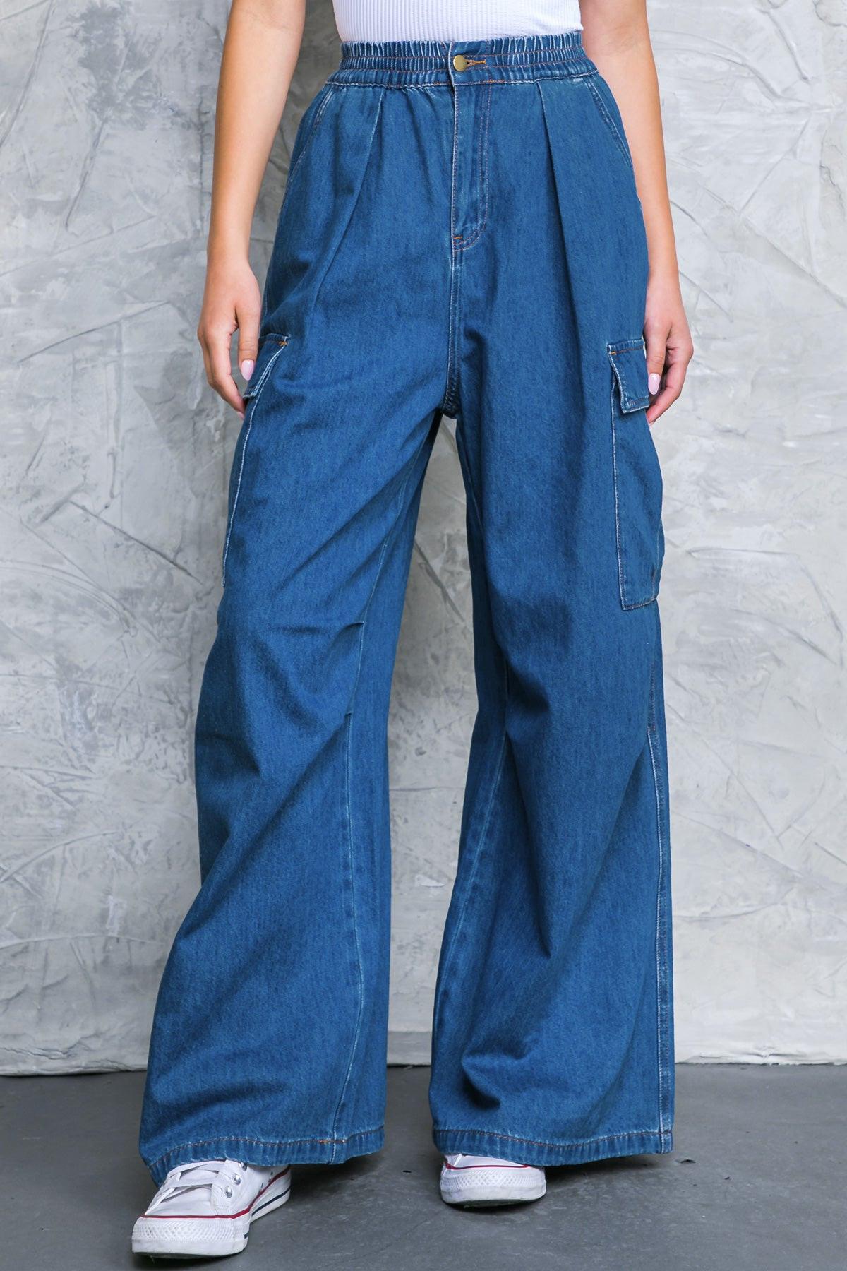 ALL THE BUZZ WASHED DENIM PANTS.