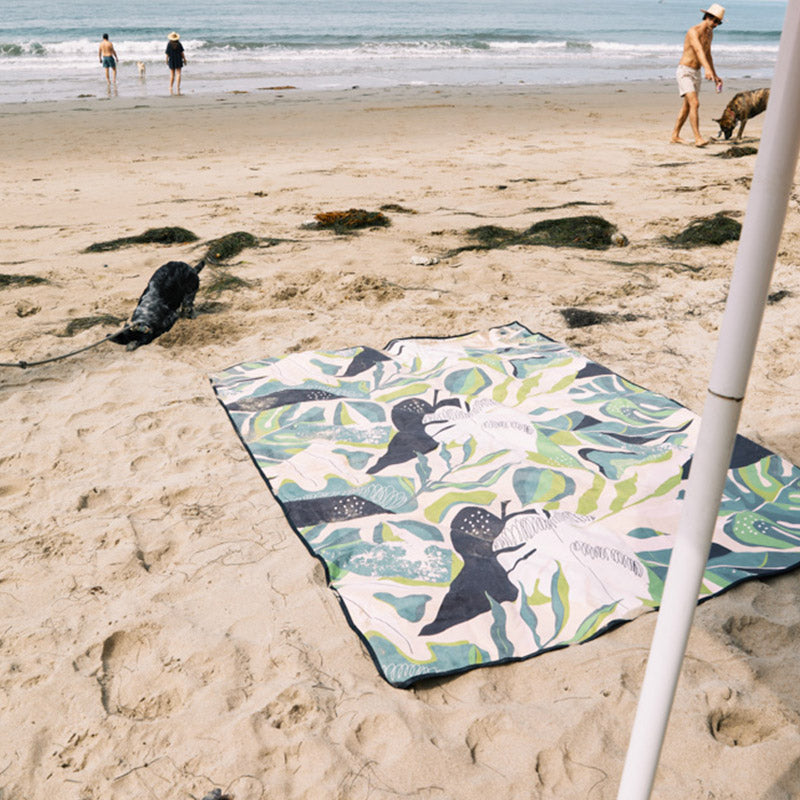Festival Blanket: Monstera Green Pink