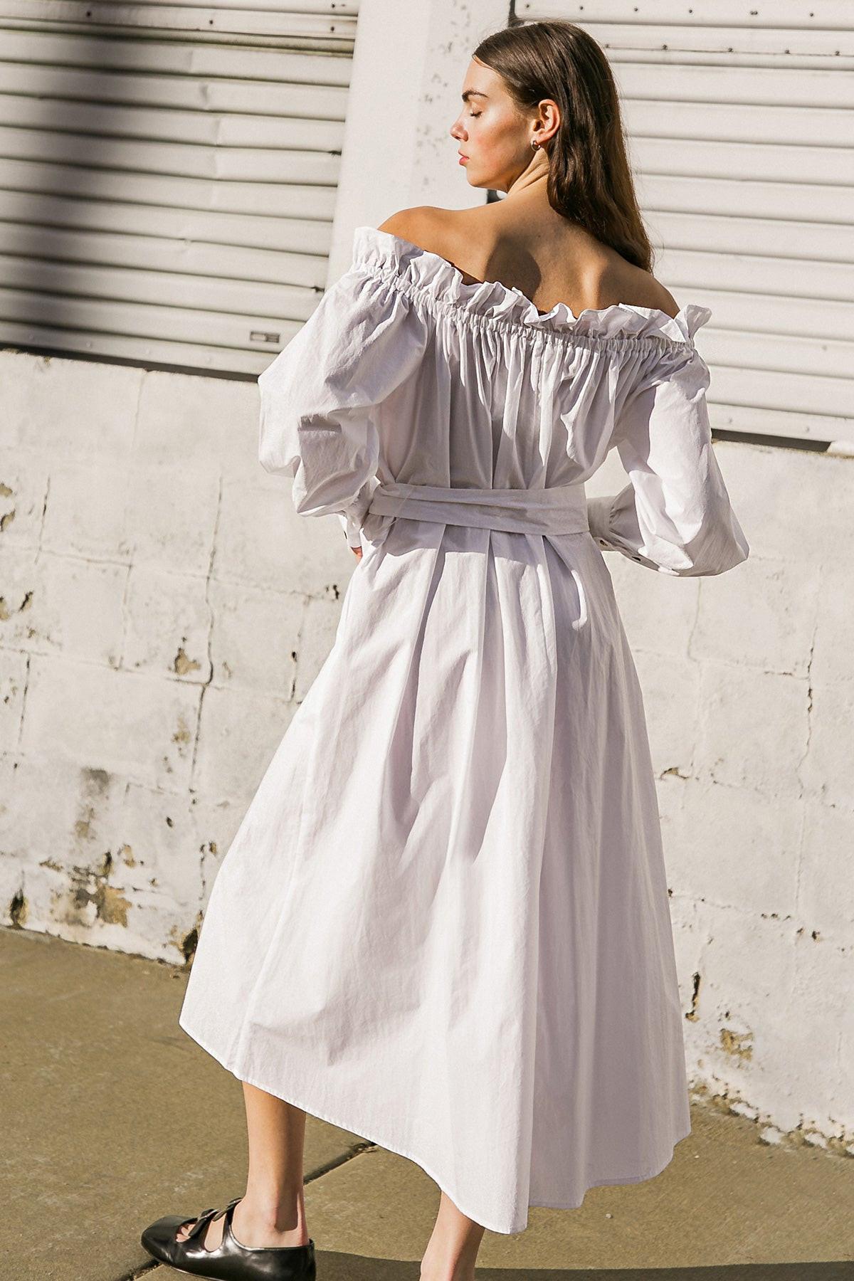 YOU'RE JUST MY TYPE WOVEN MIDI DRESS.