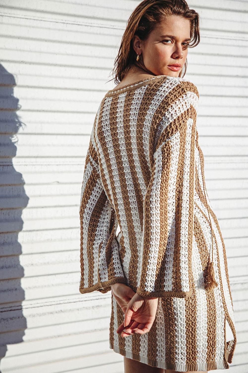 SOMETHING TO SAY KNIT TOP.