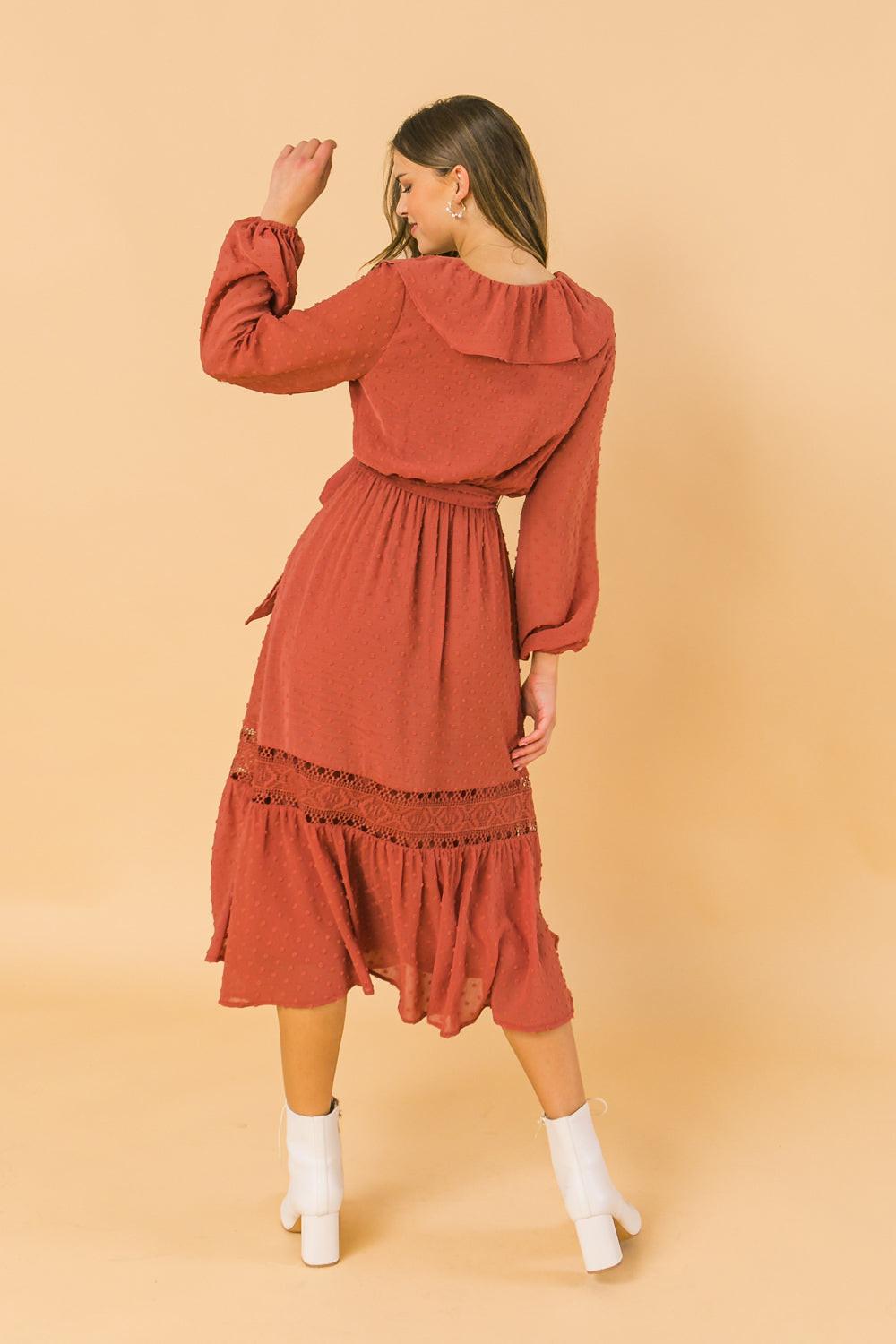 SHE'S THE CENTER OF ATTENTION MIDI DRESS.