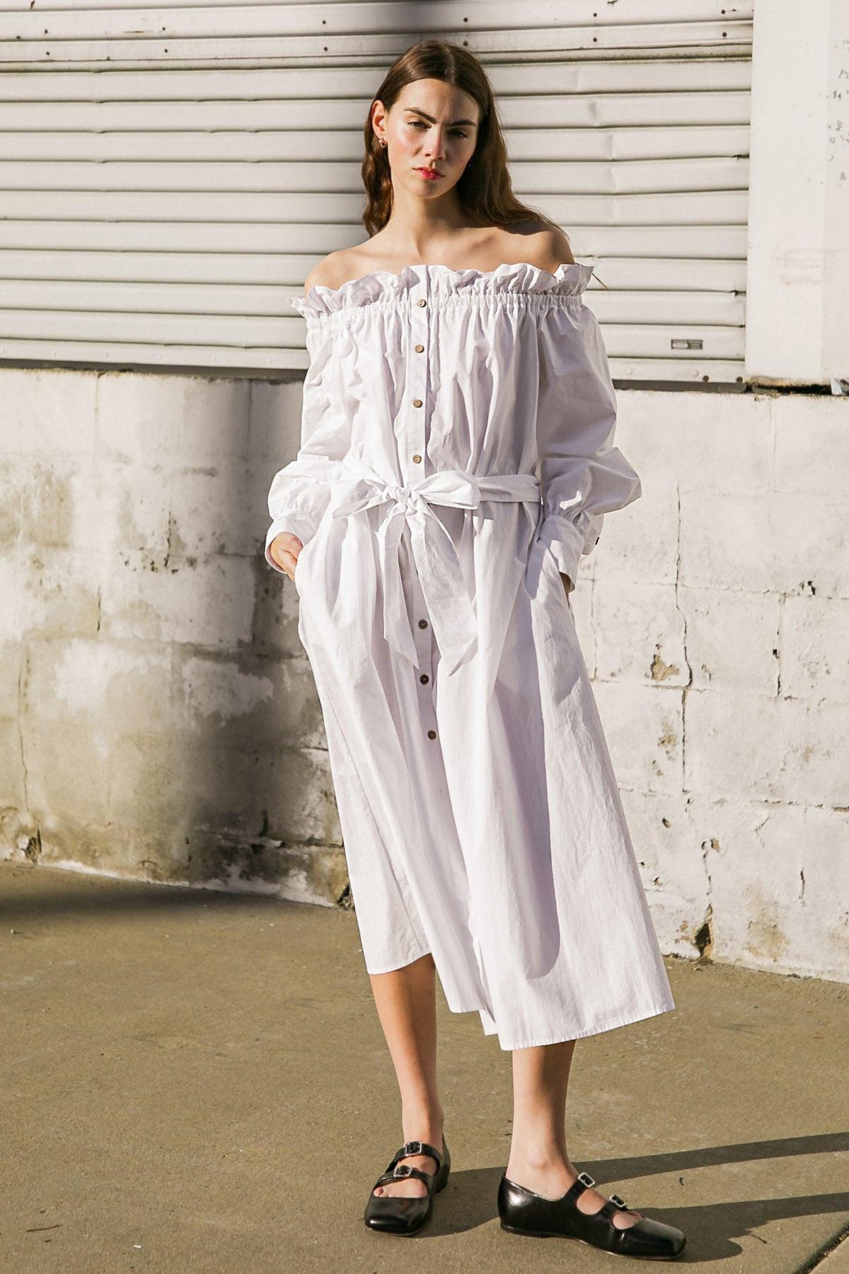 YOU'RE JUST MY TYPE WOVEN MIDI DRESS.