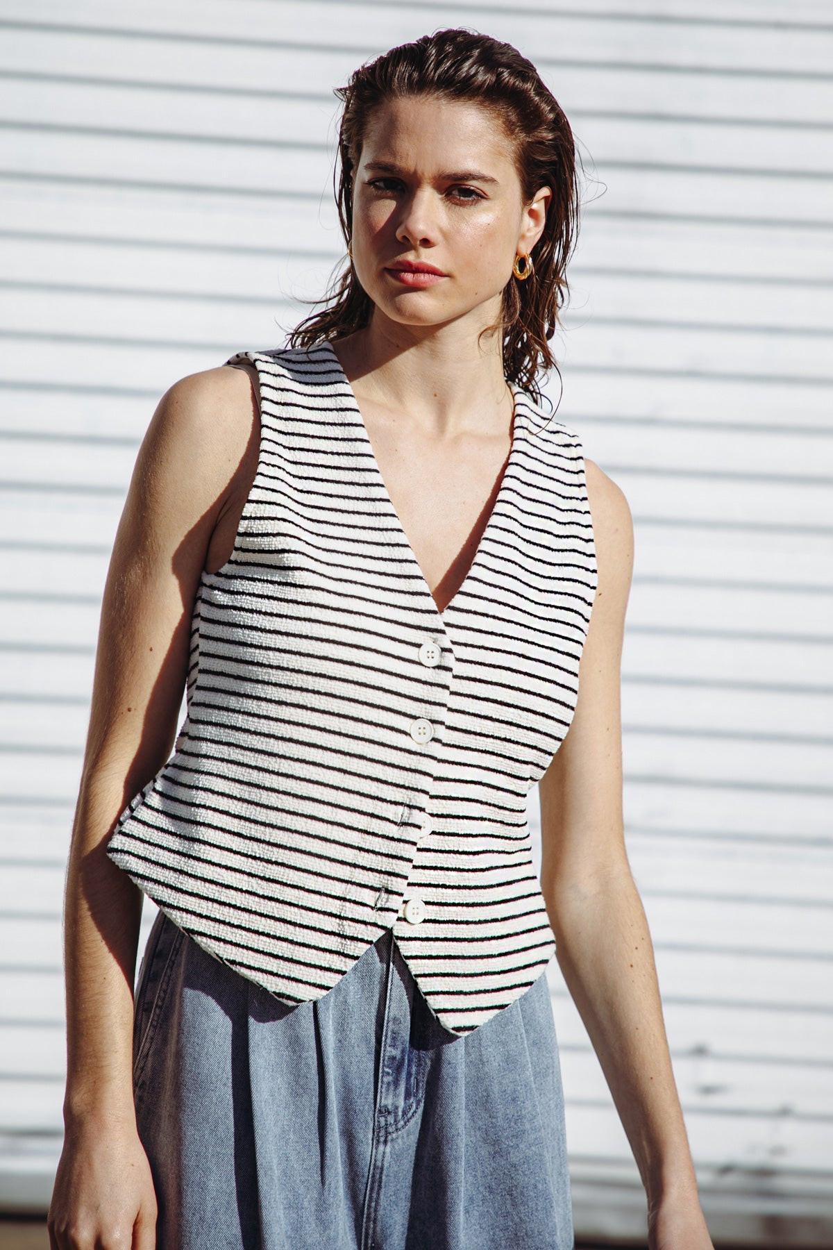PRETTY ON POINT KNIT VEST.