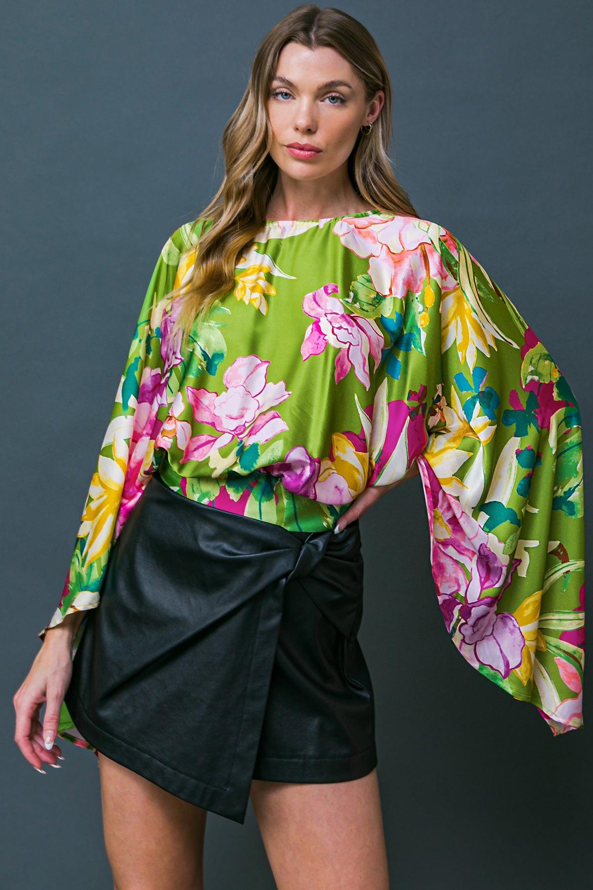 EXTRAVAGANT PRESENCE WOVEN TOP.