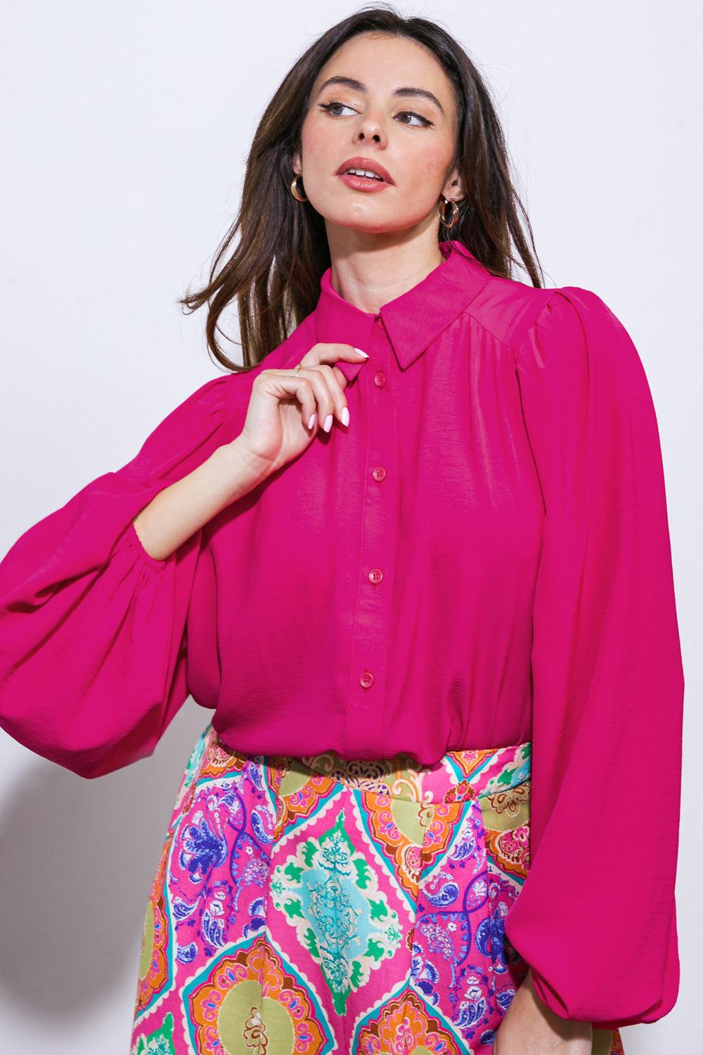 COMFORTABLE CHARM WOVEN TOP.