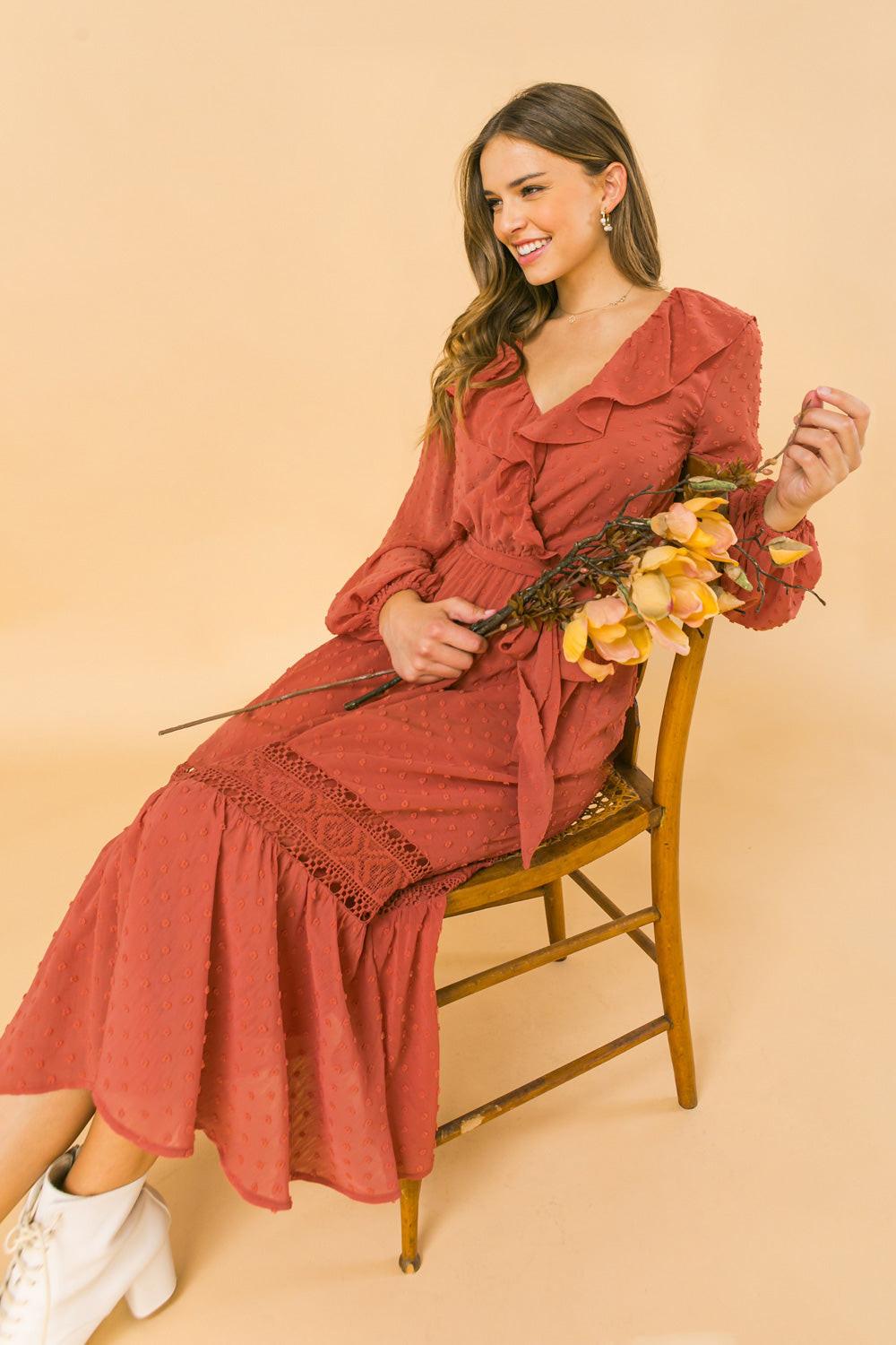 SHE'S THE CENTER OF ATTENTION MIDI DRESS.