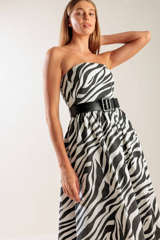 FREEMARKET | Black & White Styles