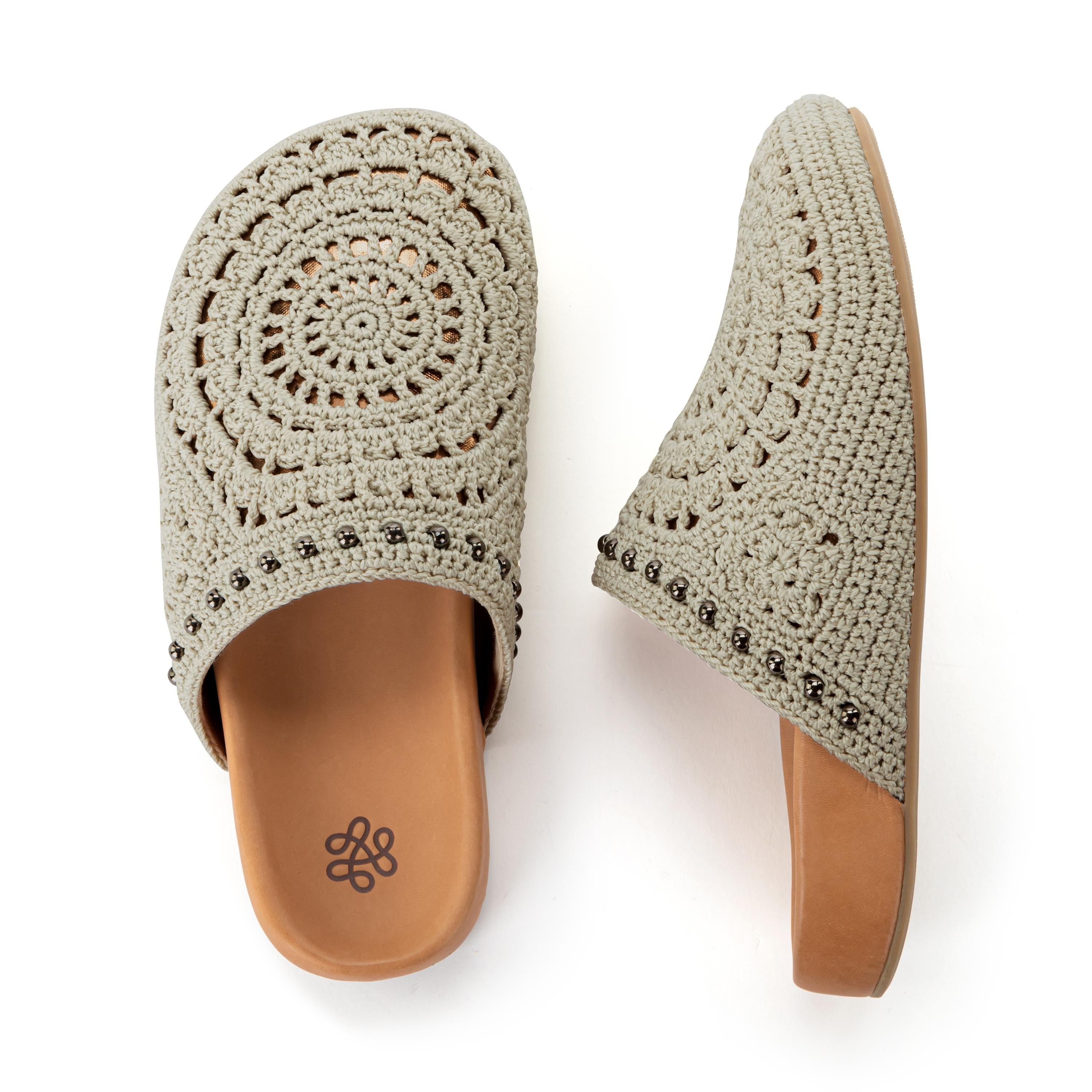 Bolinas Clog - Hand Crochet - Natural Grey Medallion