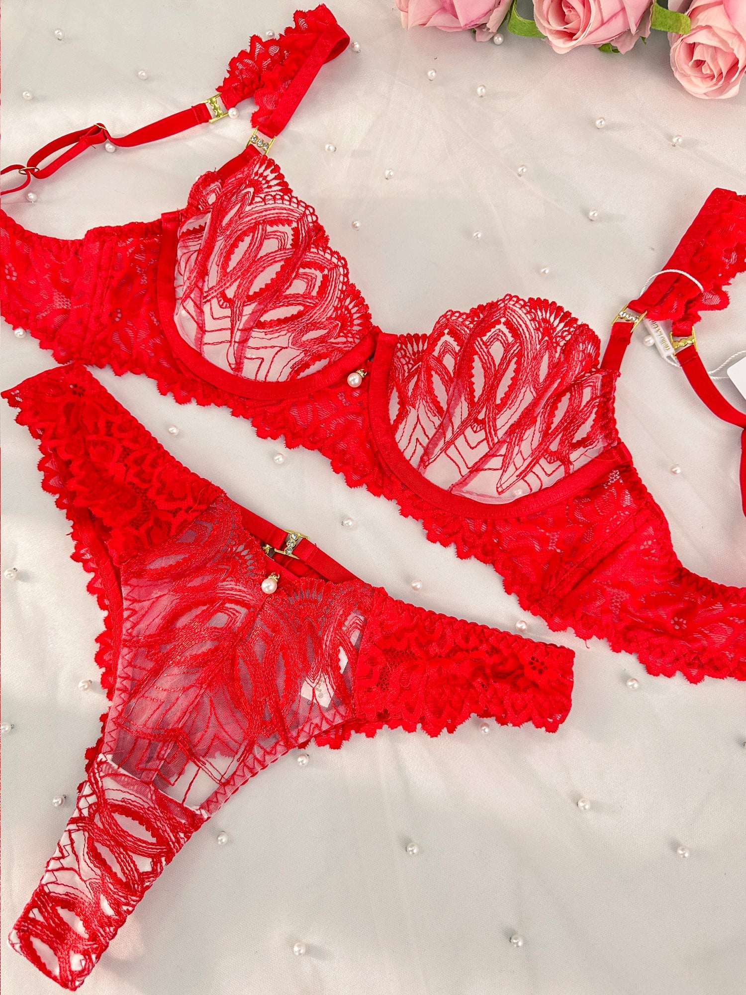 Eye-catching Red Embroidered Small Pearl Lingerie Set